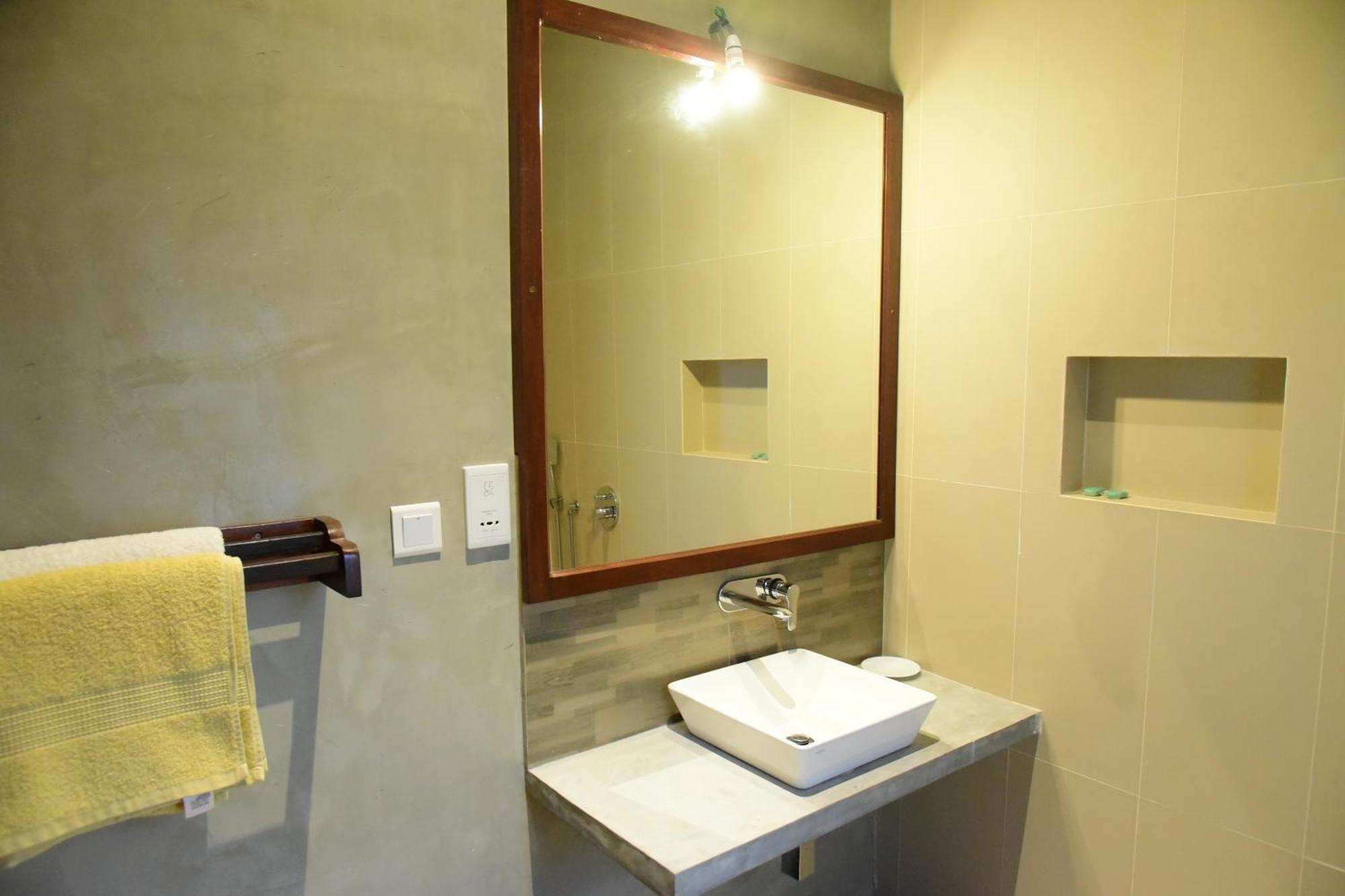 Tranquil Hotel Hikkaduwa Ngoại thất bức ảnh