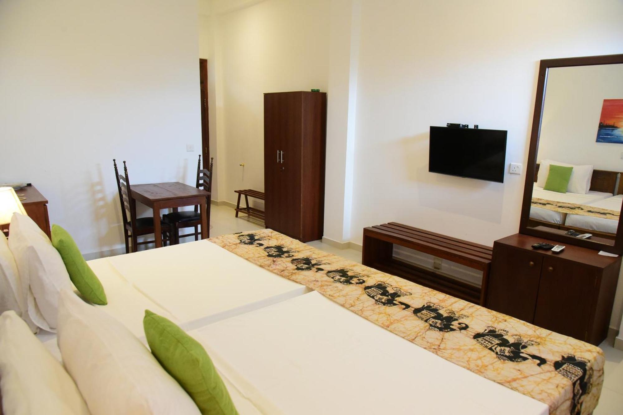 Tranquil Hotel Hikkaduwa Ngoại thất bức ảnh