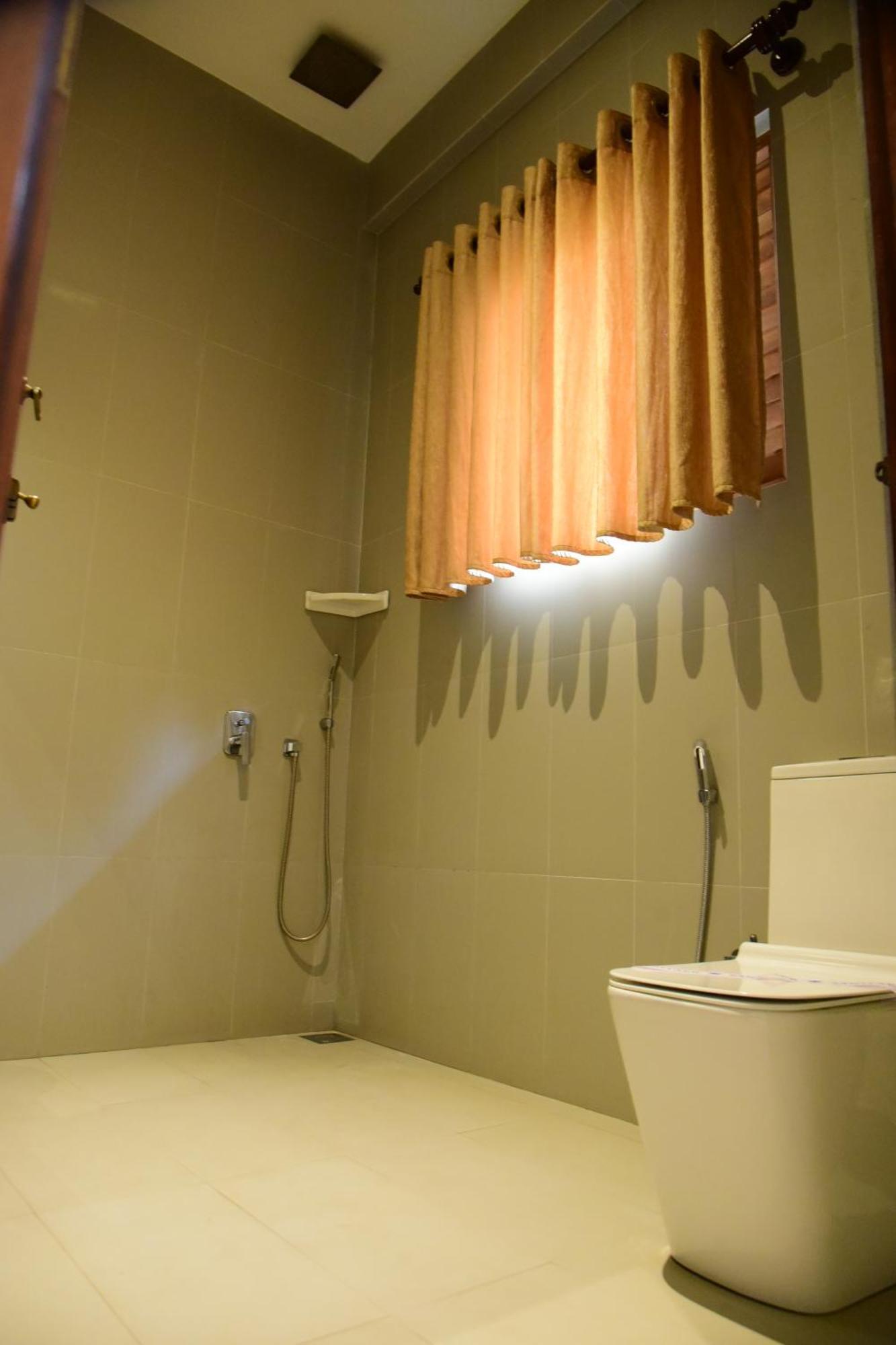 Tranquil Hotel Hikkaduwa Ngoại thất bức ảnh
