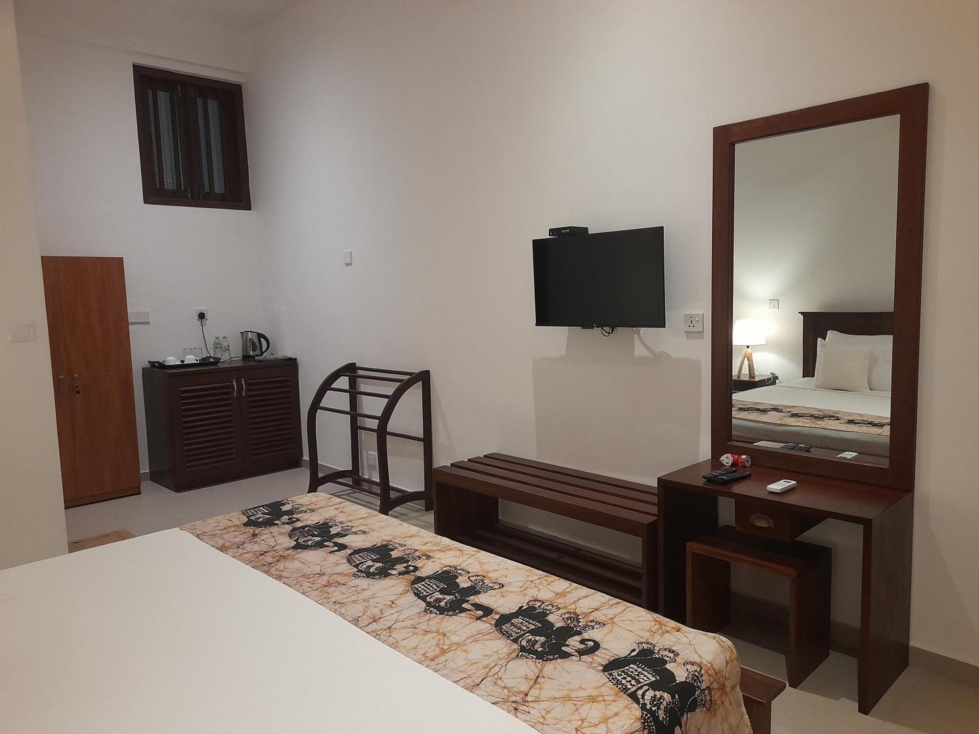 Tranquil Hotel Hikkaduwa Ngoại thất bức ảnh